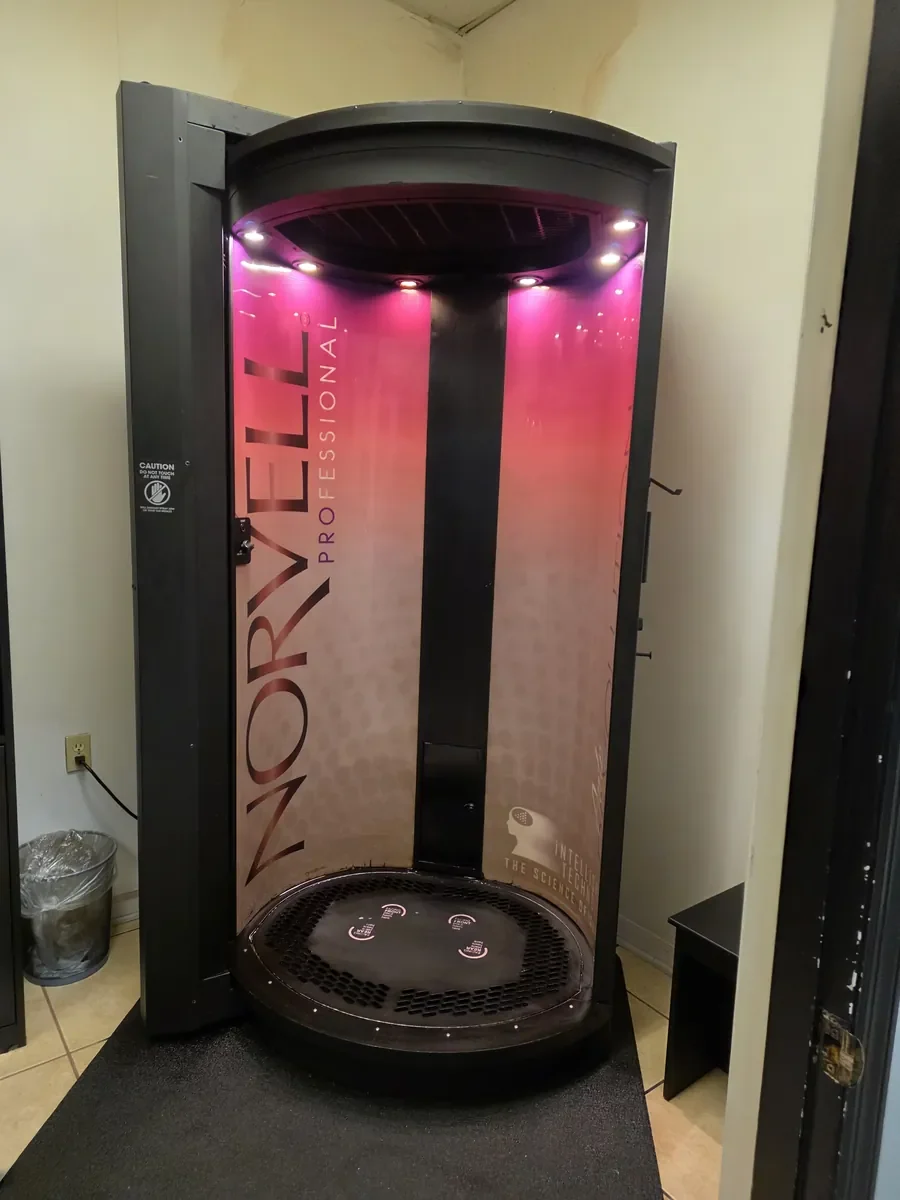 Norvell Professional sunless spray tan booth at McMurray