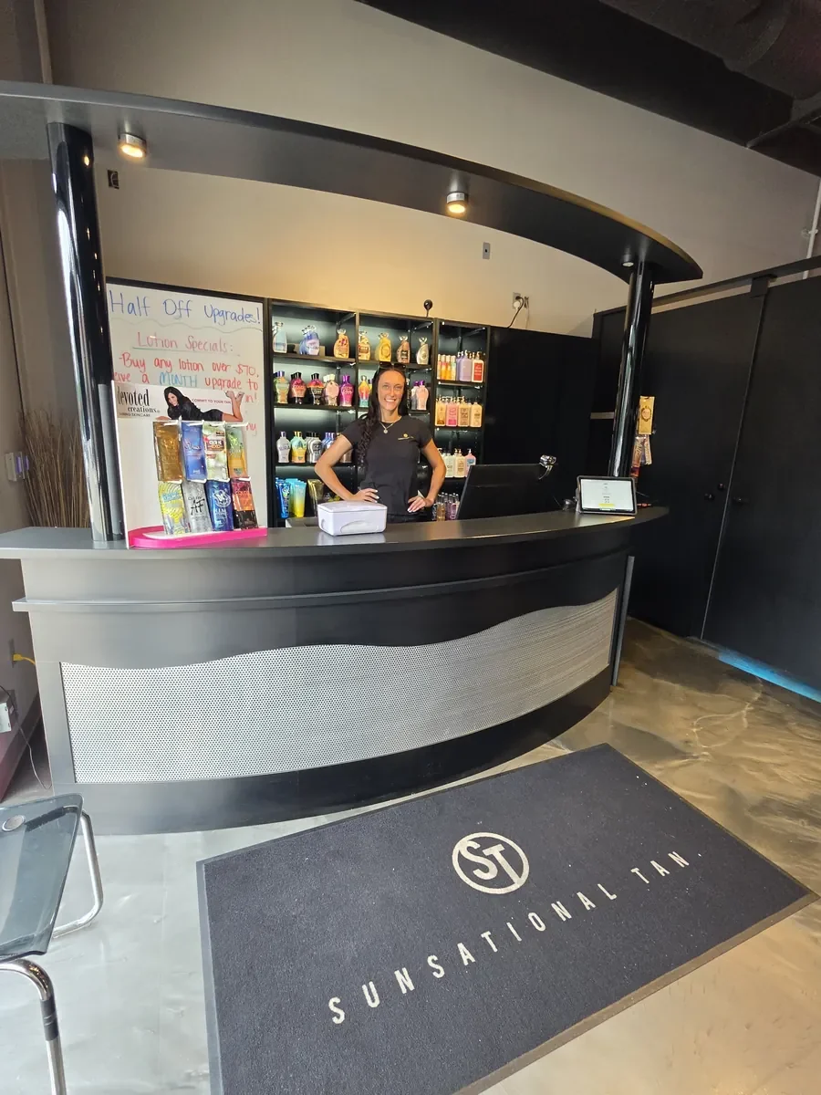 Front desk and lotion bar at Sunsational Tan Bethel Park